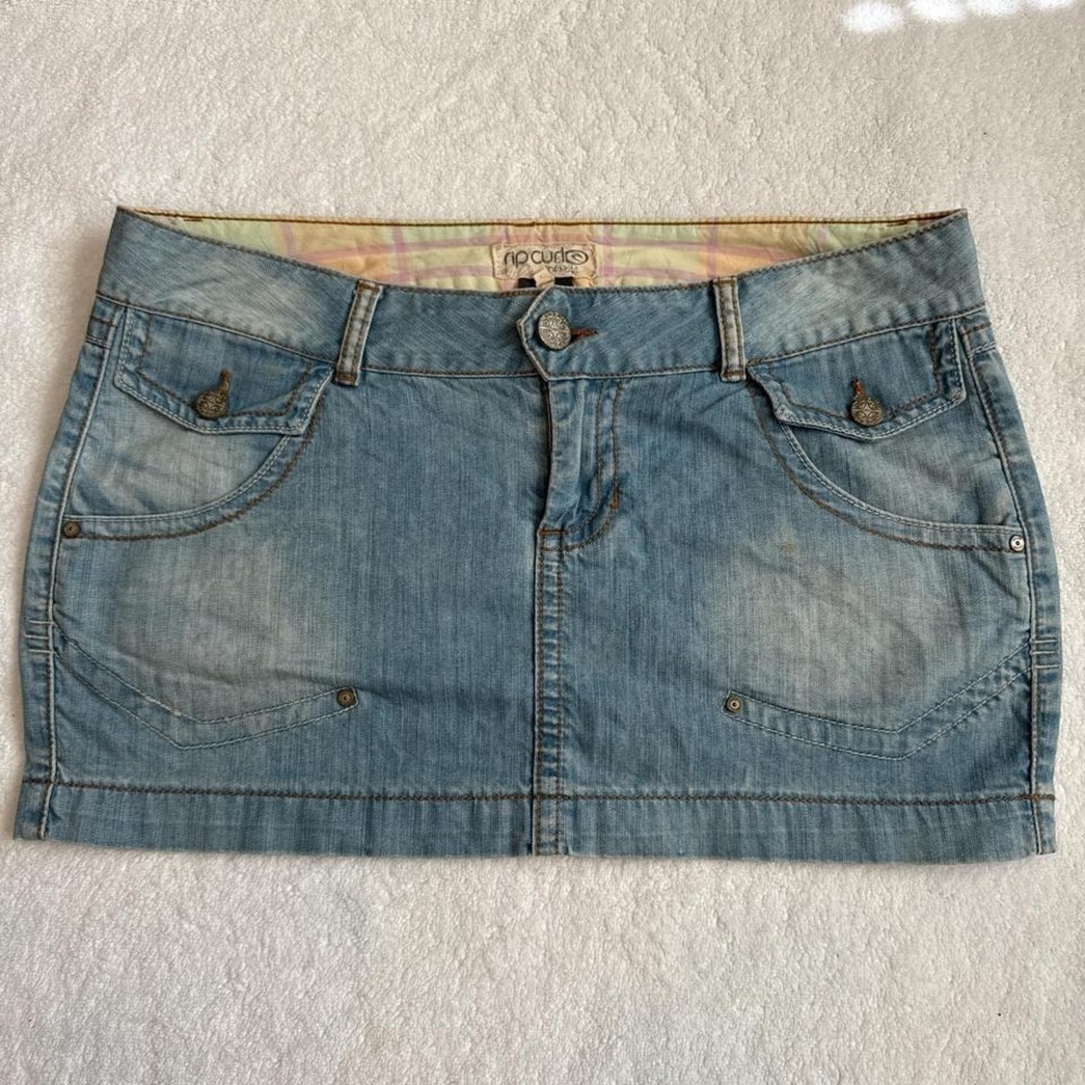 vintage euro light wash blue denim mini skirt with pockets